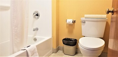 The Royal Victorian Motel