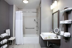 DoubleTree by Hilton West Fargo Sanford Medical Center Area