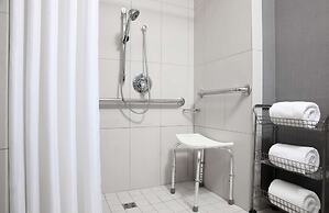 DoubleTree by Hilton West Fargo Sanford Medical Center Area