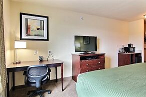 AmeriVu Inn and Suites