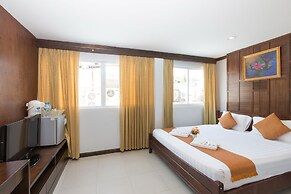 Time Out Hotel Beach Front