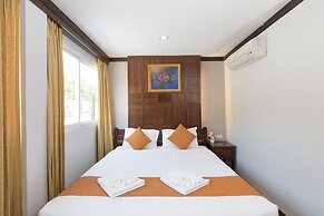 Time Out Hotel Beach Front