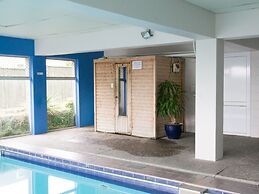 Absolute Lakeview Motel