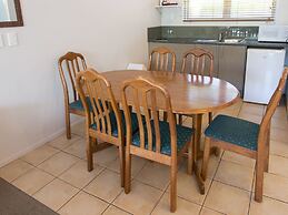 Absolute Lakeview Motel