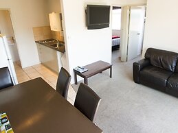 Absolute Lakeview Motel