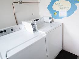 Absolute Lakeview Motel