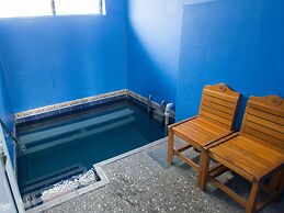 Absolute Lakeview Motel