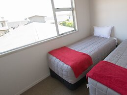 Absolute Lakeview Motel