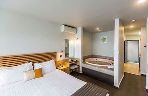 Clearwater Motor Lodge