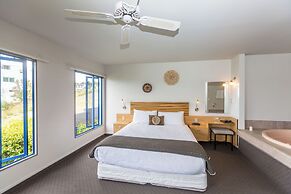 Clearwater Motor Lodge