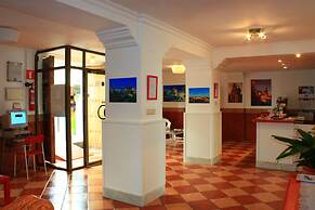 Hotel Toril