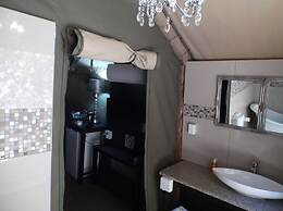 Old Mill Lodge, Working Ostrich Farm & Restaurant, Oudtshoorn