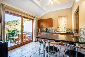 Old Mill Lodge, Working Ostrich Farm & Restaurant, Oudtshoorn