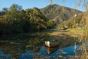 Old Mill Lodge, Working Ostrich Farm & Restaurant, Oudtshoorn