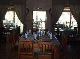 Old Mill Lodge, Working Ostrich Farm & Restaurant, Oudtshoorn
