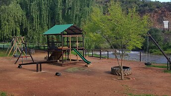 Old Mill Lodge, Working Ostrich Farm & Restaurant, Oudtshoorn