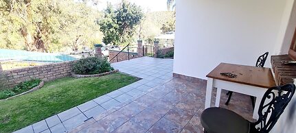 Old Mill Lodge, Working Ostrich Farm & Restaurant, Oudtshoorn