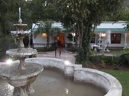 Old Mill Lodge, Working Ostrich Farm & Restaurant, Oudtshoorn