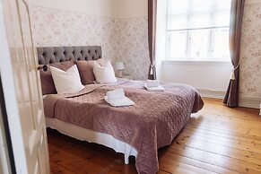 Hotel Lidenlund ved Gitte Bitsch