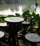Hollanda Montri Guesthouse