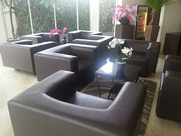 Avissa Suites