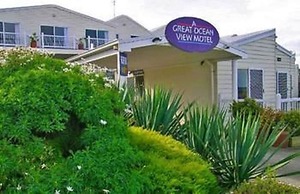 A Great Ocean View Motel