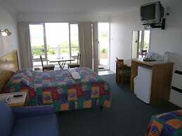 A Great Ocean View Motel