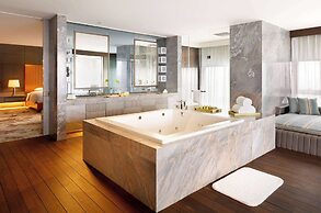 Hyatt Regency Tianjin East