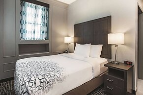 La Quinta Inn & Suites by Wyndham Baltimore Downtown