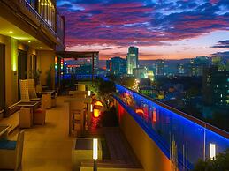 Castle Peak Hotel