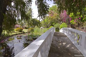 Montebello Villa Hotel