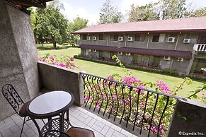 Montebello Villa Hotel