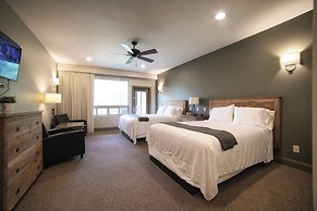 Driftwood Lodge