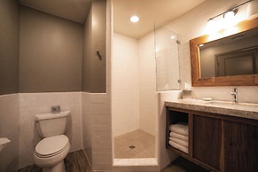 Driftwood Lodge