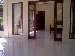 Agung Trisna Bungalows