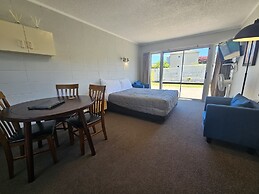 Tui Oaks Motel