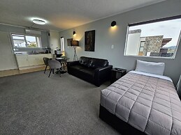 Tui Oaks Motel