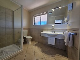 Tui Oaks Motel