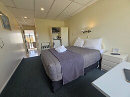 Tui Oaks Motel