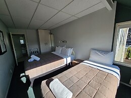 Tui Oaks Motel