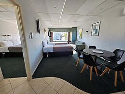 Tui Oaks Motel