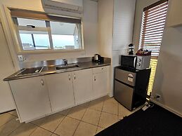 Tui Oaks Motel