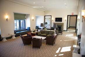 Crystal Quarters Furnished Apartments At The Gramercy