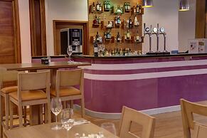 The Airlink Hotel London Heathrow