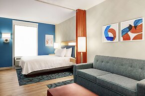 Home2 Suites by Hilton NY Long Island City/Manhattan View