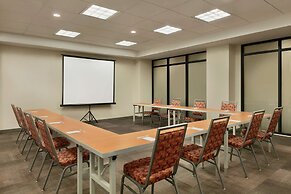 Home2 Suites by Hilton NY Long Island City/Manhattan View