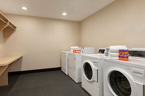 Home2 Suites by Hilton NY Long Island City/Manhattan View