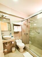 Acuario Hotel & Suites