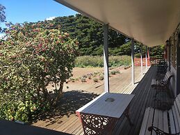 Twelve Apostles Motel & Country Retreat