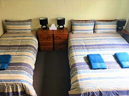 Twelve Apostles Motel & Country Retreat